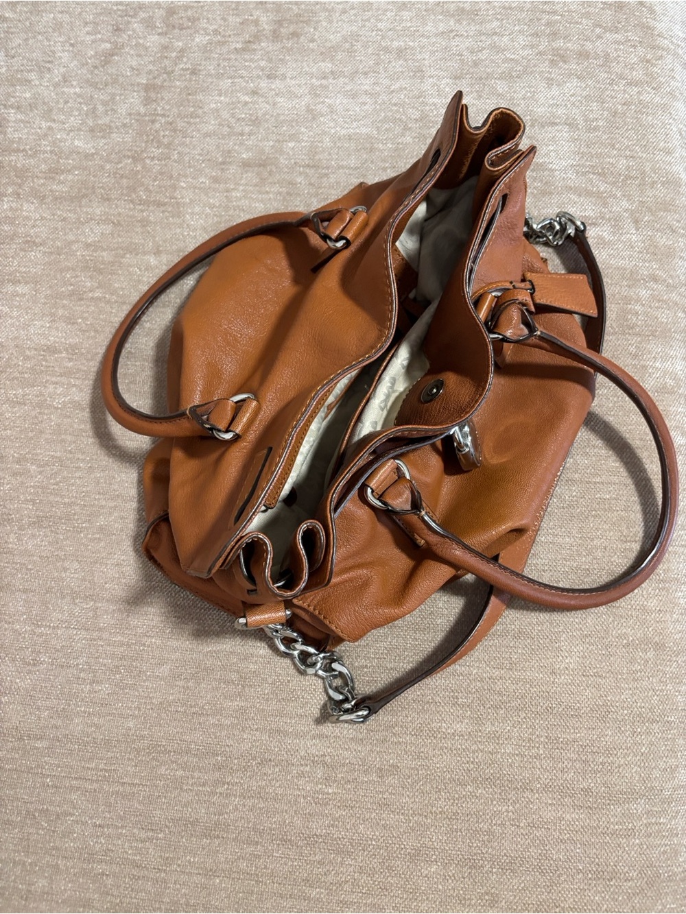 Michael Kors Women's Tan Leather Shoulder Bag - Classic Everyday Tote